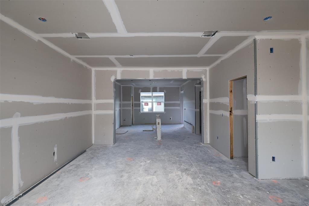 Active With Contract: $439,990 (3 beds, 2 baths, 1691 Square Feet)