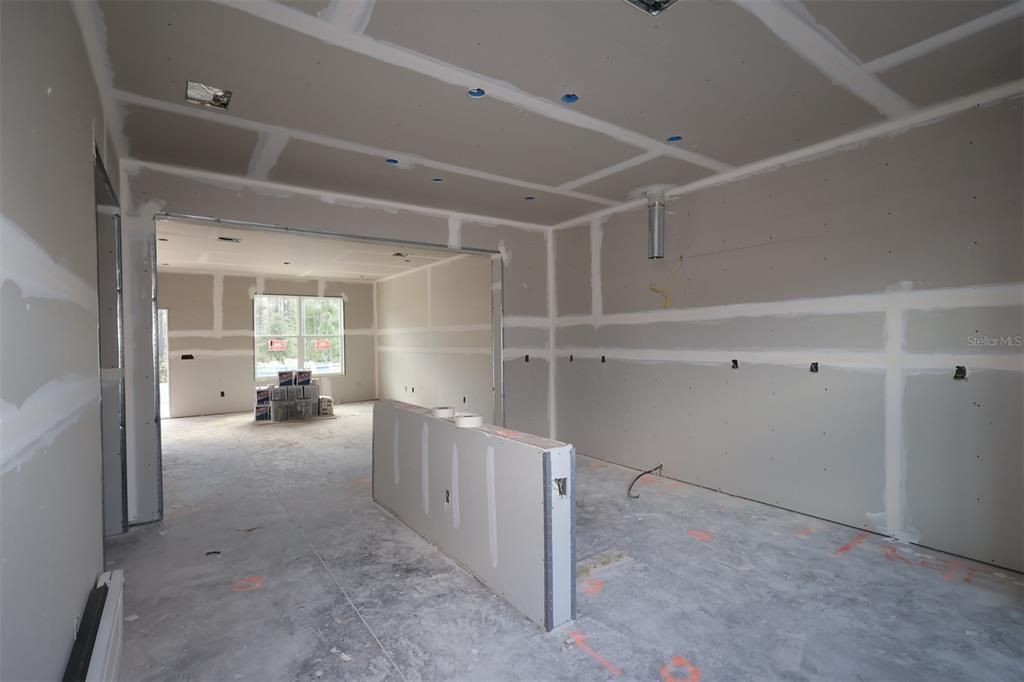 Active With Contract: $439,990 (3 beds, 2 baths, 1691 Square Feet)