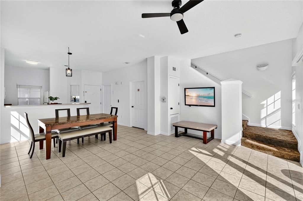 待售: $259,900 (3 贝兹, 2 浴室, 1277 平方英尺)