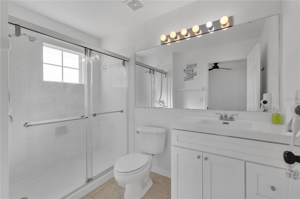 待售: $259,900 (3 贝兹, 2 浴室, 1277 平方英尺)