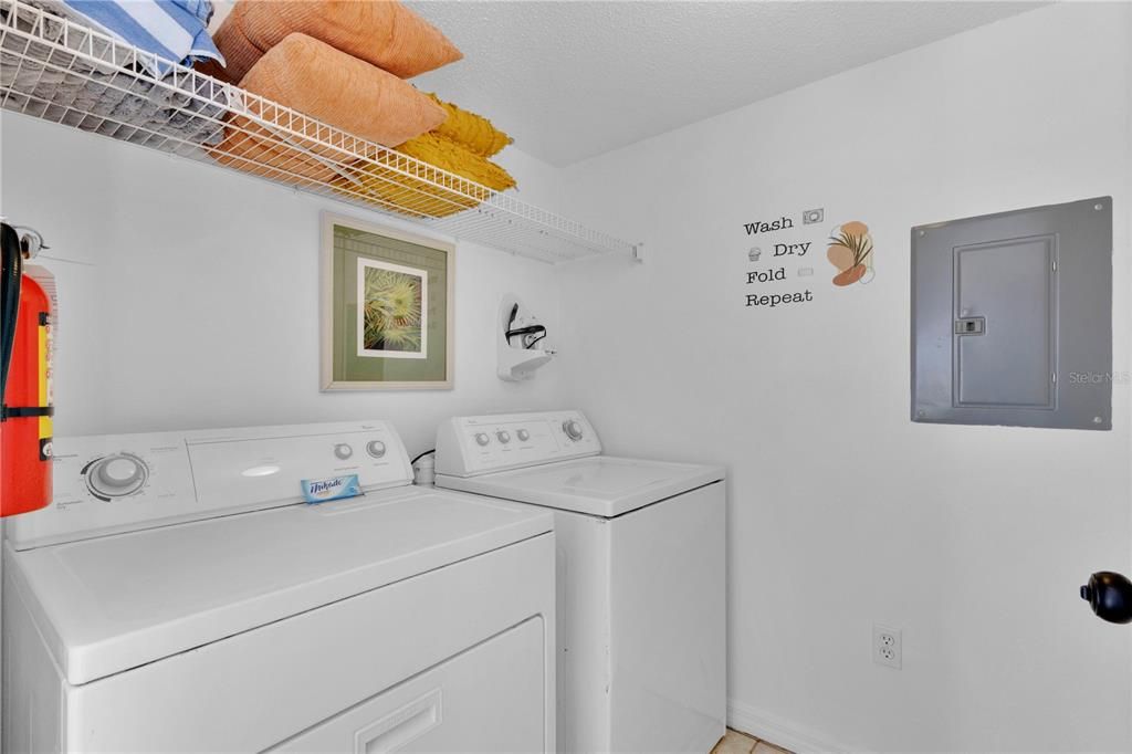 待售: $259,900 (3 贝兹, 2 浴室, 1277 平方英尺)