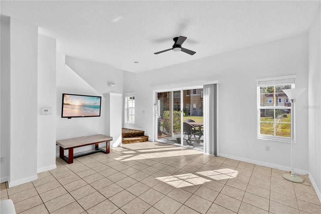 待售: $259,900 (3 贝兹, 2 浴室, 1277 平方英尺)