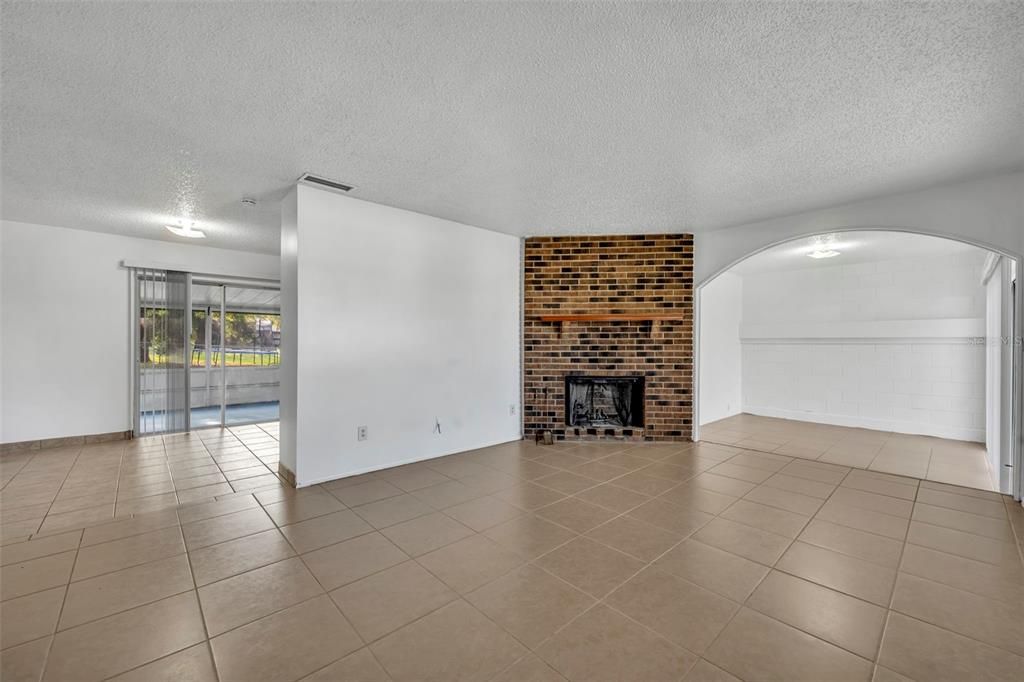 En Venta: $289,900 (3 camas, 2 baños, 1513 Pies cuadrados)