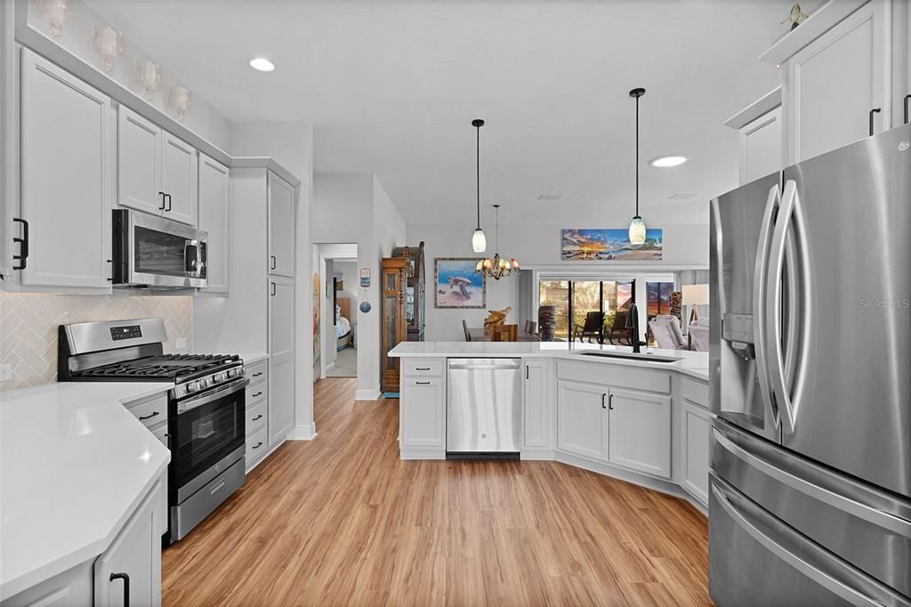 На продажу: $759,000 (3 спален, 2 ванн, 2060 Квадратных фут)