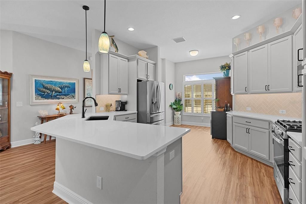 На продажу: $759,000 (3 спален, 2 ванн, 2060 Квадратных фут)