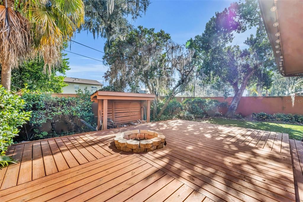 For Sale: $365,000 (3 beds, 2 baths, 2400 Square Feet)