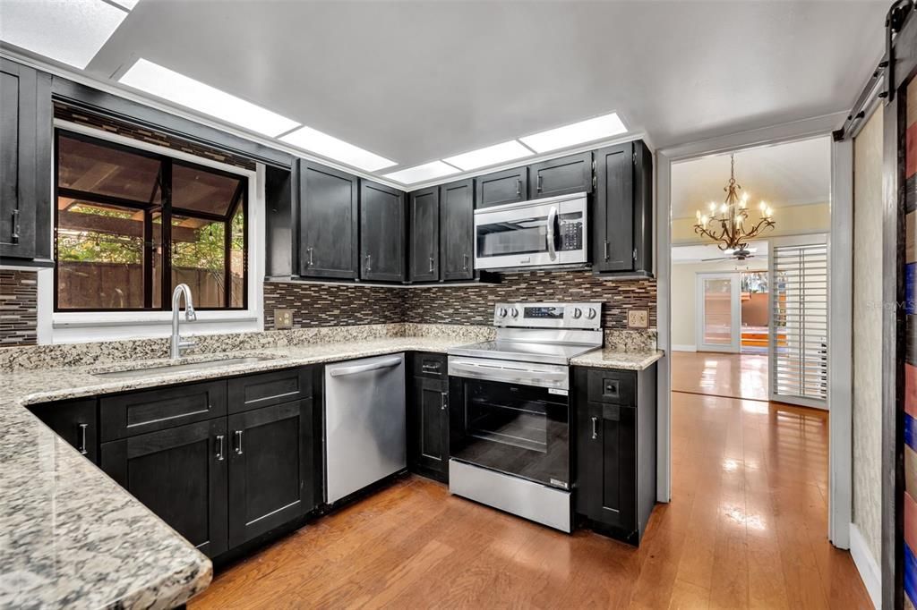 For Sale: $365,000 (3 beds, 2 baths, 2400 Square Feet)