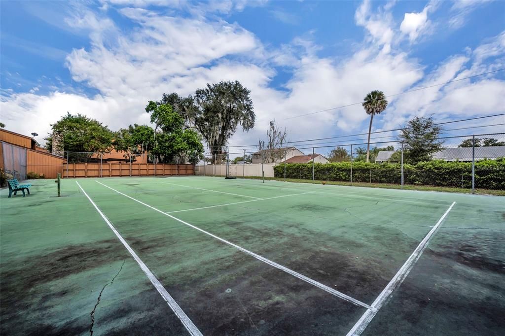 For Sale: $365,000 (3 beds, 2 baths, 2400 Square Feet)