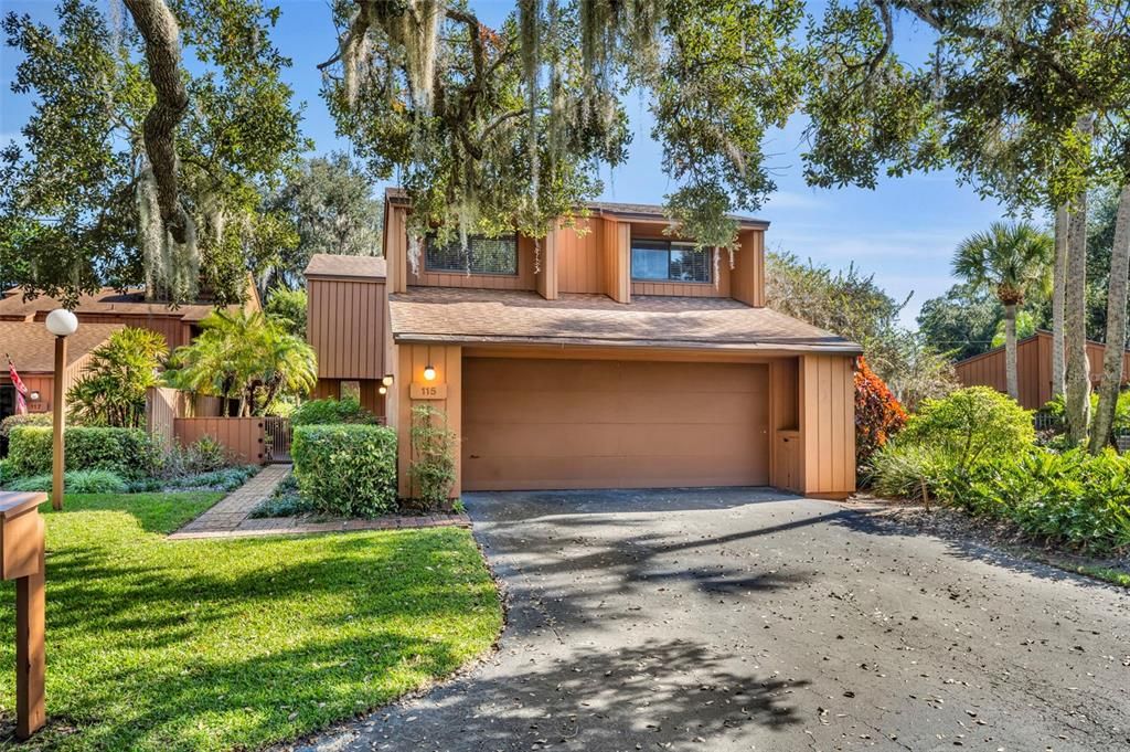 For Sale: $365,000 (3 beds, 2 baths, 2400 Square Feet)