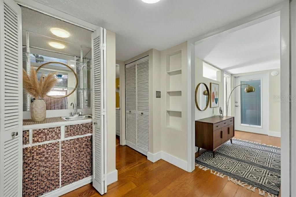 For Sale: $365,000 (3 beds, 2 baths, 2400 Square Feet)