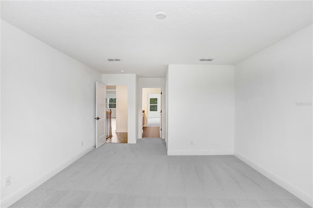 На продажу: $1,050,000 (6 спален, 4 ванн, 5452 Квадратных фут)