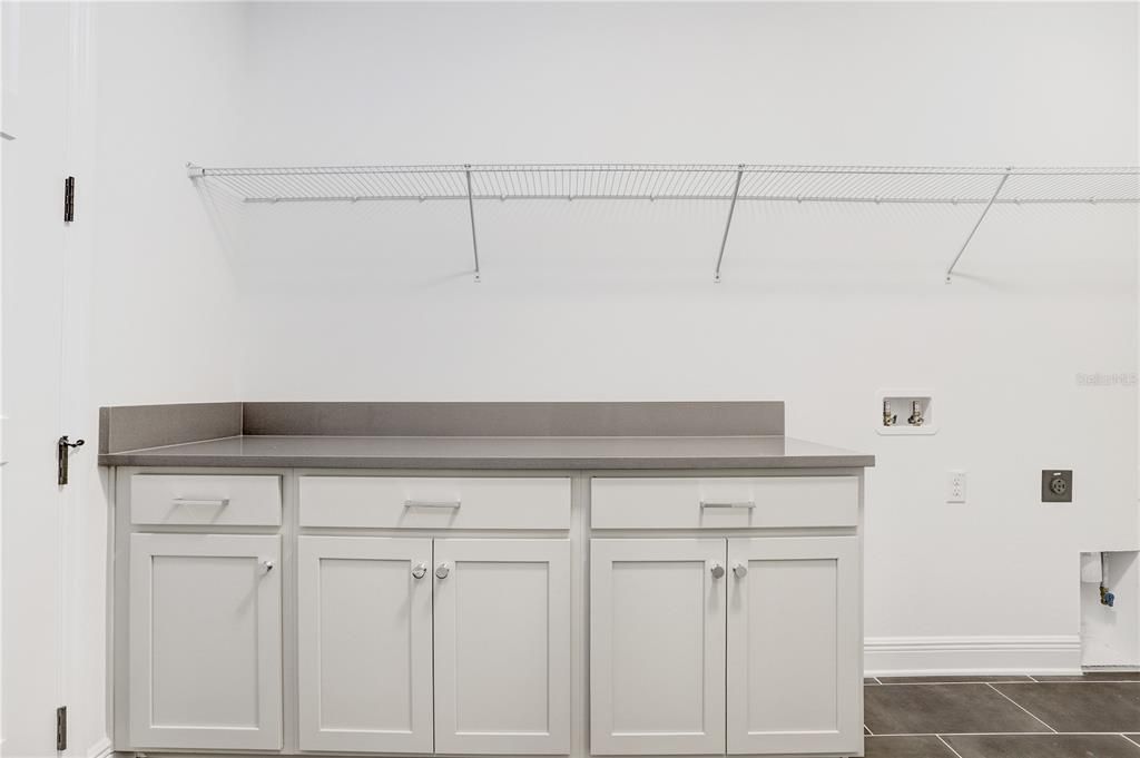 На продажу: $1,050,000 (6 спален, 4 ванн, 5452 Квадратных фут)