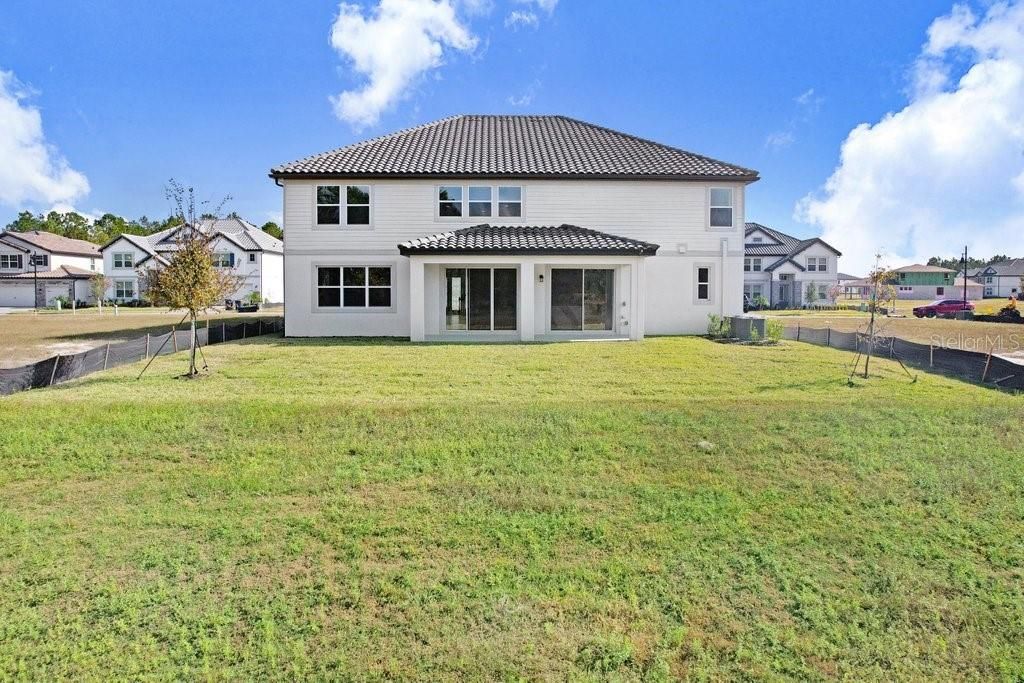 На продажу: $1,050,000 (6 спален, 4 ванн, 5452 Квадратных фут)