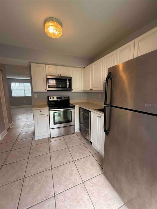 For Sale: $119,900 (2 beds, 1 baths, 899 Square Feet)
