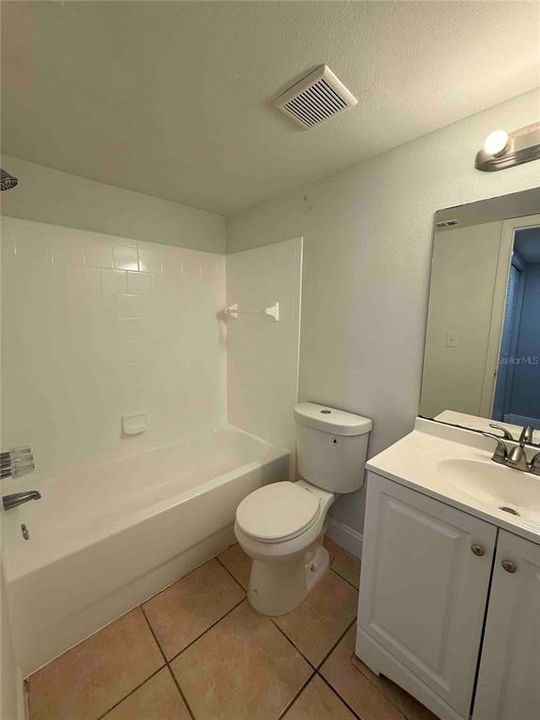 For Sale: $119,900 (2 beds, 1 baths, 899 Square Feet)