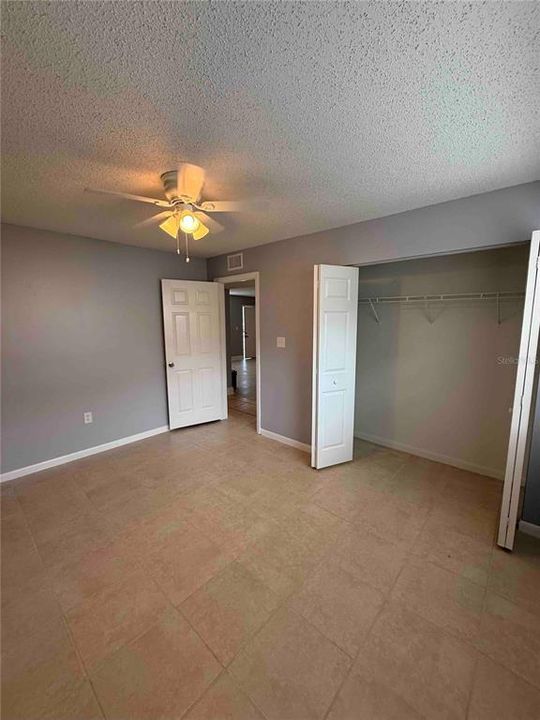 For Sale: $119,900 (2 beds, 1 baths, 899 Square Feet)