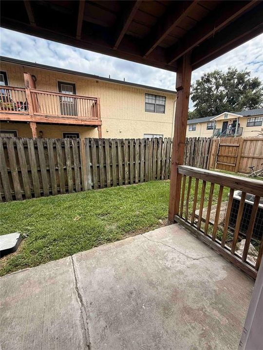 For Sale: $119,900 (2 beds, 1 baths, 899 Square Feet)