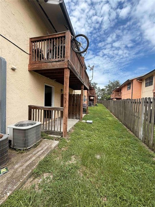 For Sale: $119,900 (2 beds, 1 baths, 899 Square Feet)