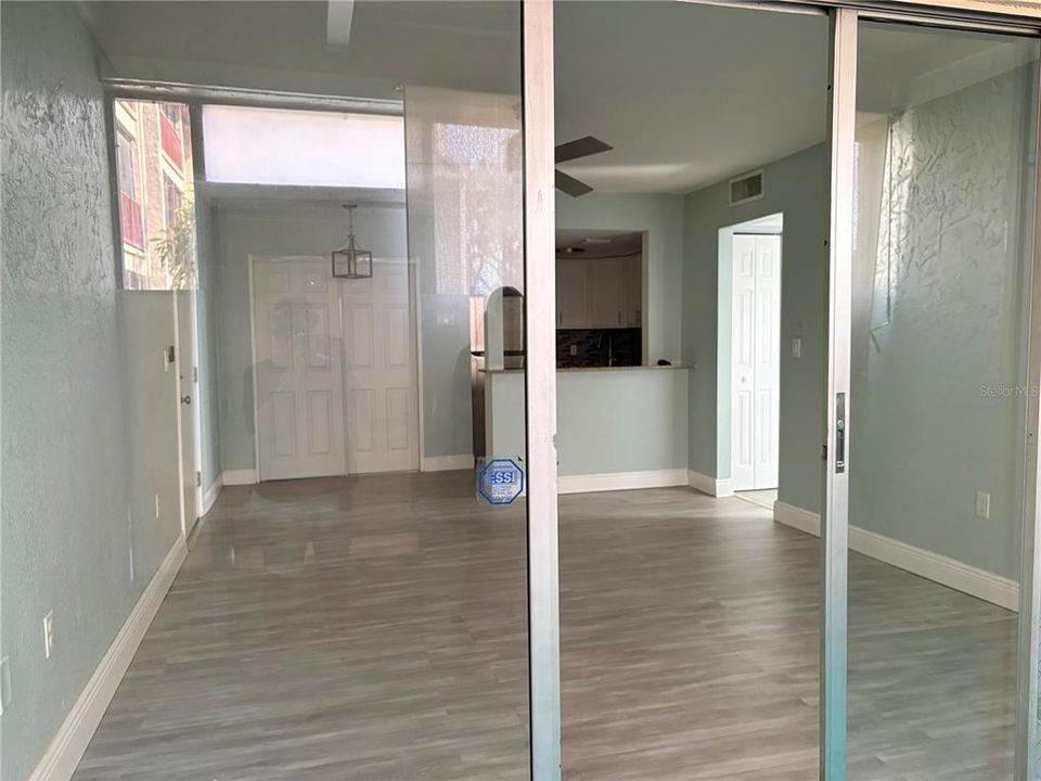 For Rent: $1,500 (1 beds, 1 baths, 710 Square Feet)