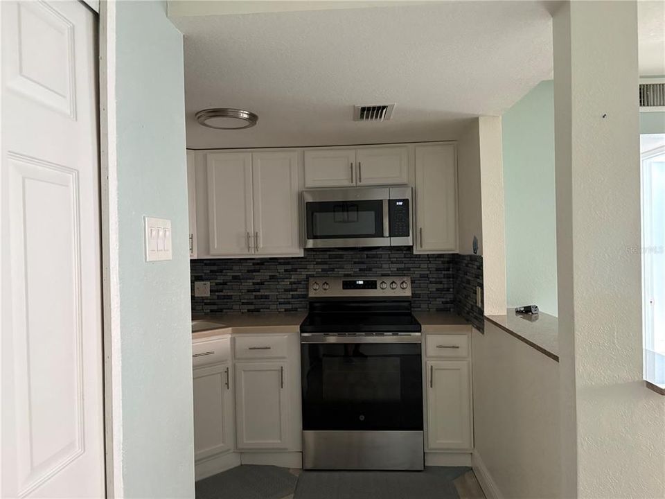 For Rent: $1,500 (1 beds, 1 baths, 710 Square Feet)