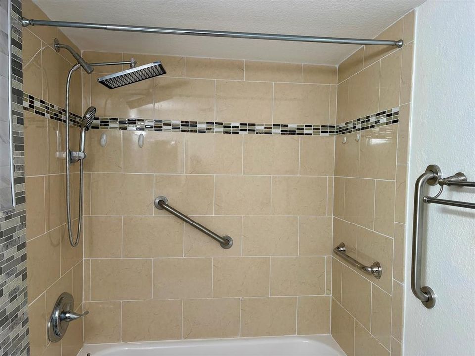 For Rent: $1,500 (1 beds, 1 baths, 710 Square Feet)