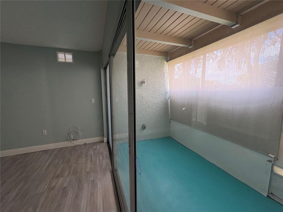 For Rent: $1,500 (1 beds, 1 baths, 710 Square Feet)