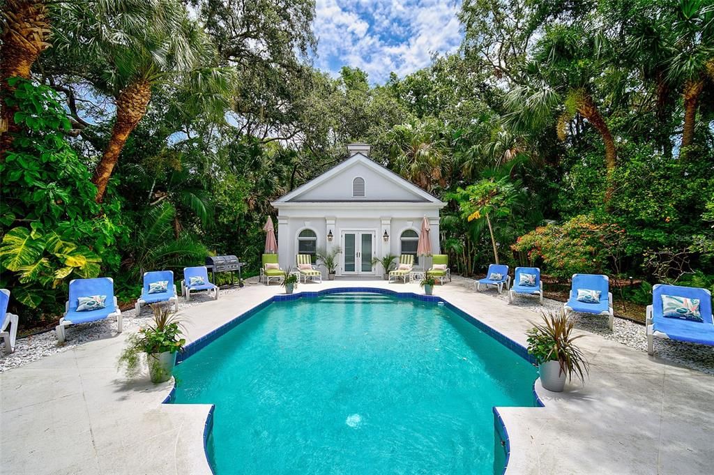 For Sale: $1,975,000 (4 beds, 4 baths, 4001 Square Feet)