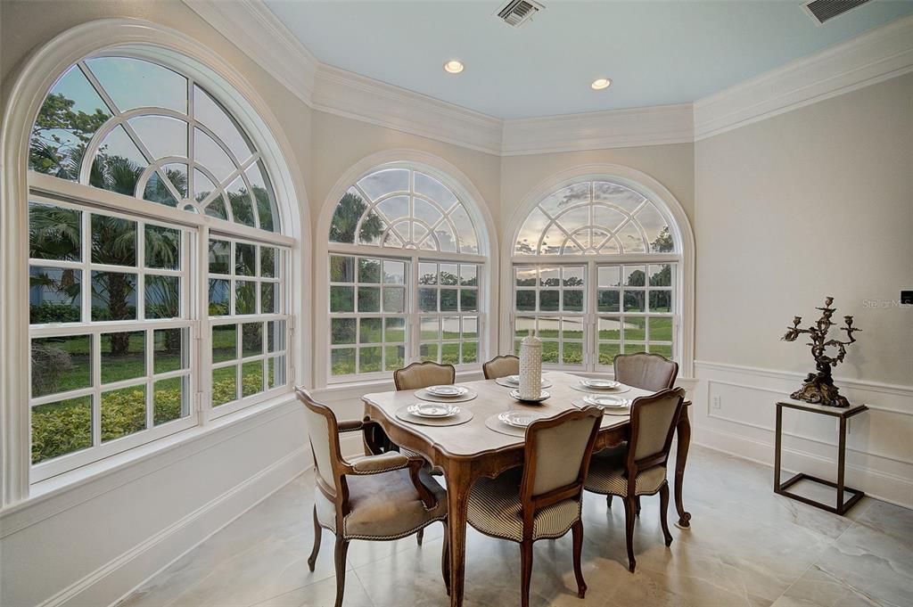 For Sale: $1,975,000 (4 beds, 4 baths, 4001 Square Feet)