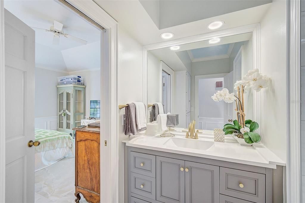 For Sale: $1,975,000 (4 beds, 4 baths, 4001 Square Feet)