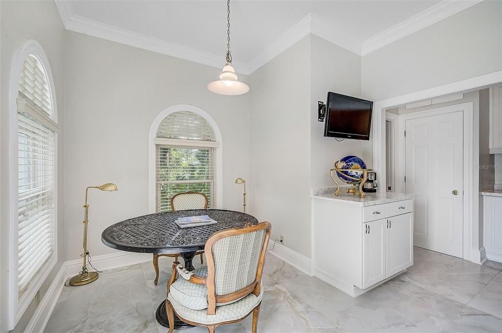 For Sale: $1,975,000 (4 beds, 4 baths, 4001 Square Feet)