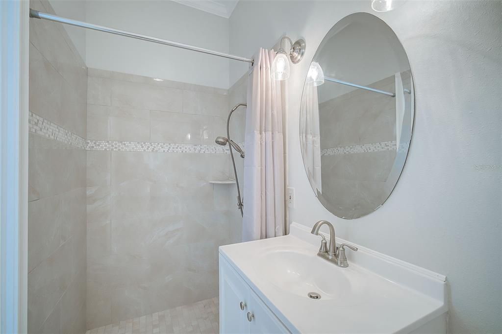 For Sale: $1,975,000 (4 beds, 4 baths, 4001 Square Feet)