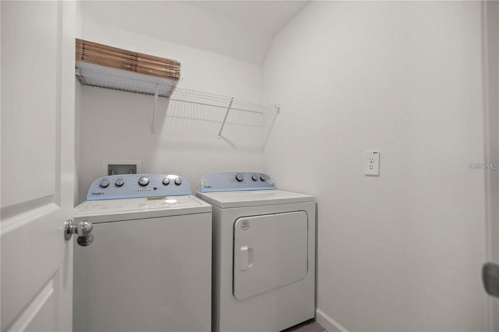 В аренду: $1,695 (3 спален, 2 ванн, 1707 Квадратных фут)