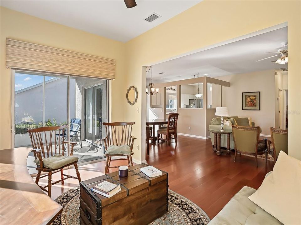 待售: $279,000 (3 贝兹, 2 浴室, 1640 平方英尺)