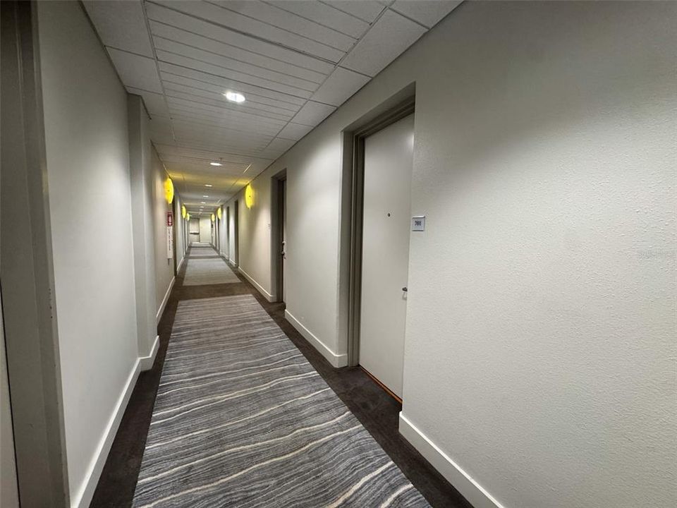 For Sale: $275,000 (1 beds, 1 baths, 520 Square Feet)