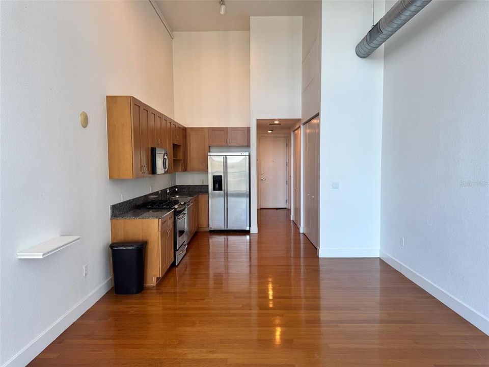 For Sale: $275,000 (1 beds, 1 baths, 520 Square Feet)