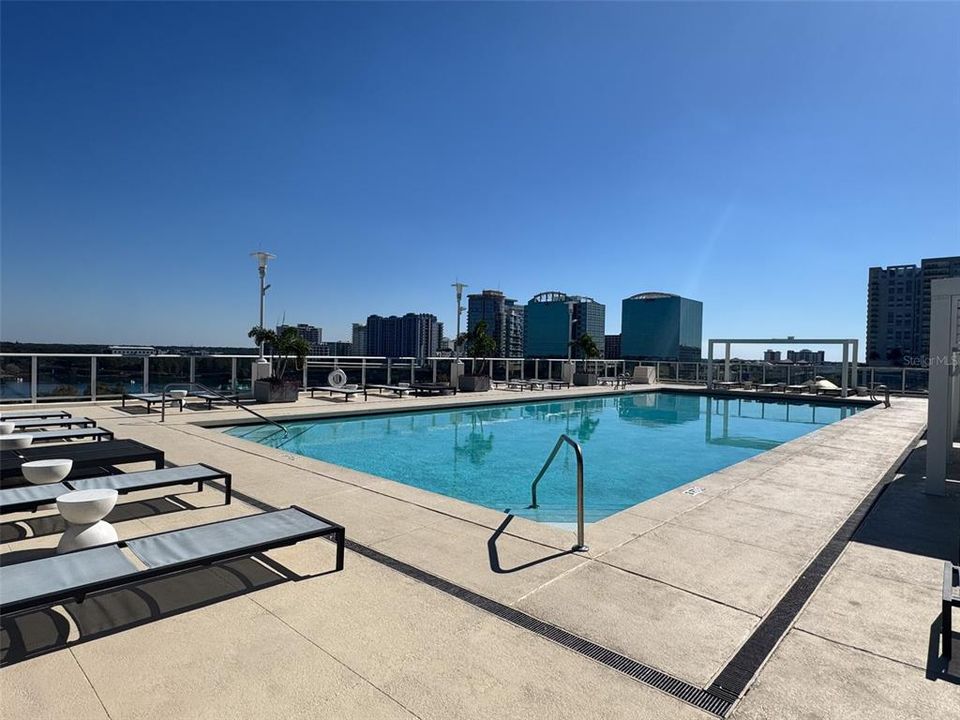 For Sale: $275,000 (1 beds, 1 baths, 520 Square Feet)