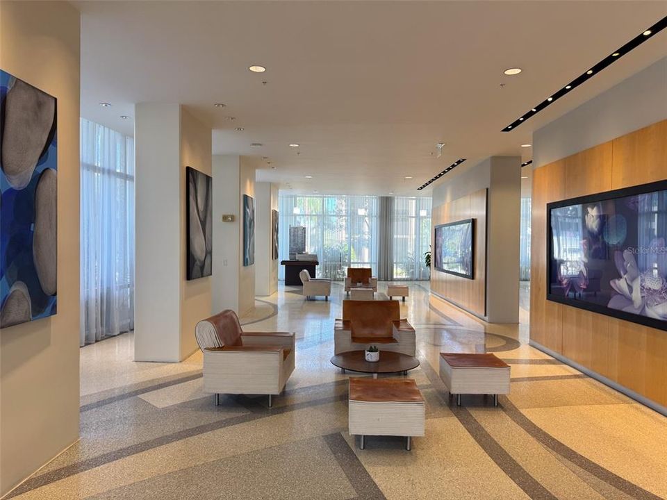 For Sale: $275,000 (1 beds, 1 baths, 520 Square Feet)