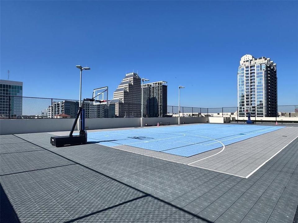 For Sale: $275,000 (1 beds, 1 baths, 520 Square Feet)