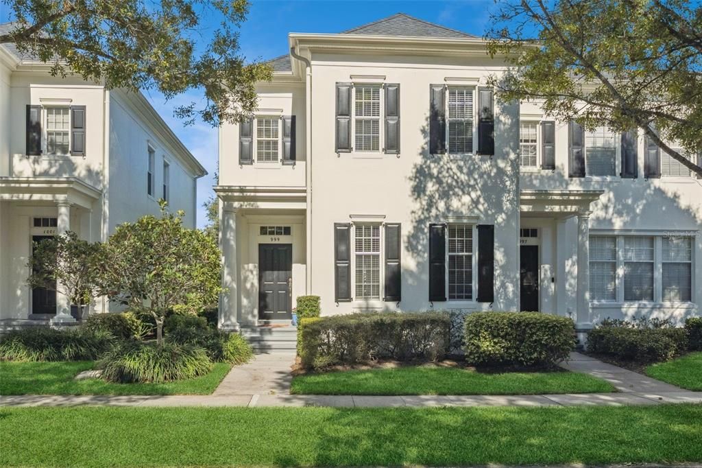 合同活跃: $679,000 (3 贝兹, 3 浴室, 1950 平方英尺)