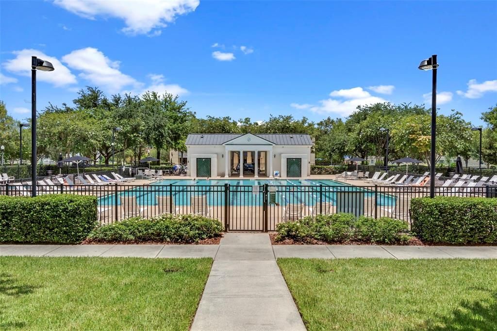 合同活跃: $679,000 (3 贝兹, 3 浴室, 1950 平方英尺)