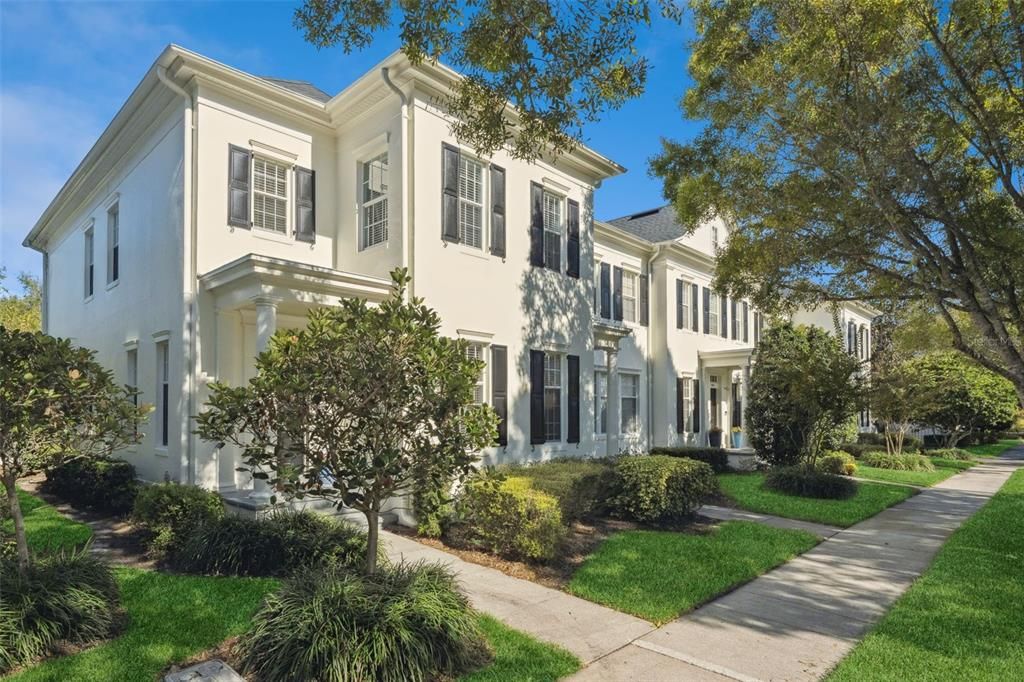 合同活跃: $679,000 (3 贝兹, 3 浴室, 1950 平方英尺)