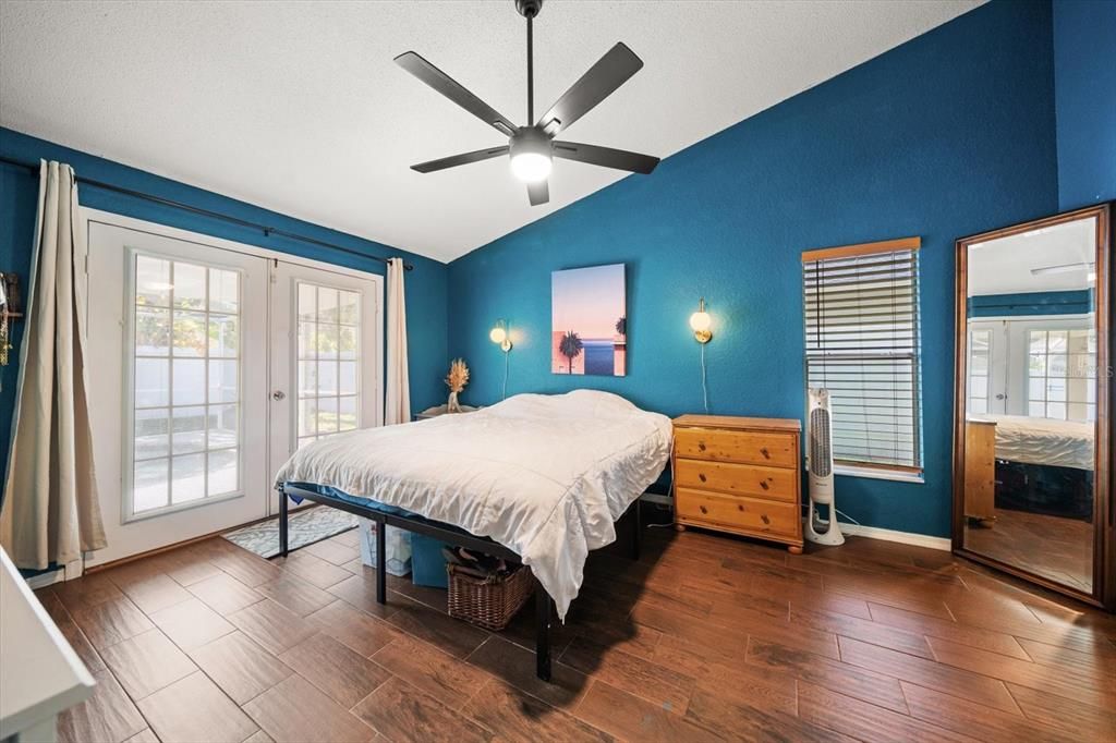 Active With Contract: $499,999 (3 beds, 2 baths, 1603 Square Feet)