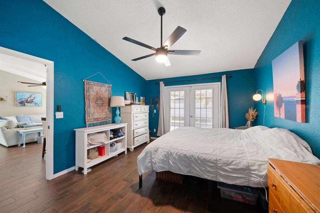 Active With Contract: $499,999 (3 beds, 2 baths, 1603 Square Feet)