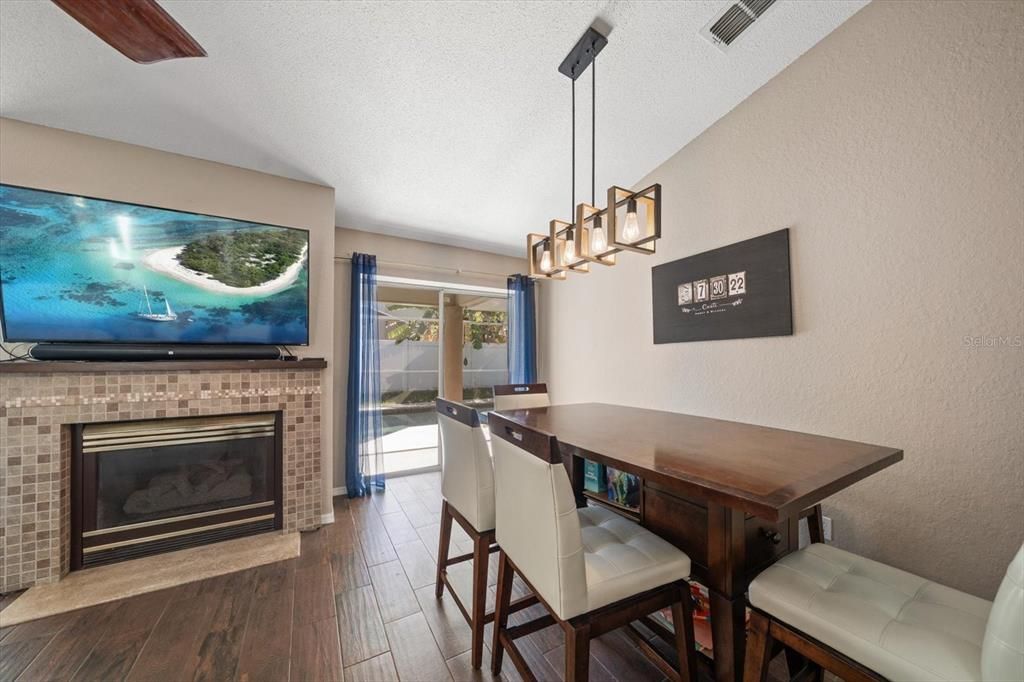 Active With Contract: $499,999 (3 beds, 2 baths, 1603 Square Feet)