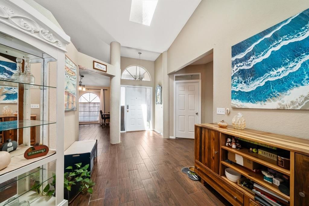 Active With Contract: $499,999 (3 beds, 2 baths, 1603 Square Feet)