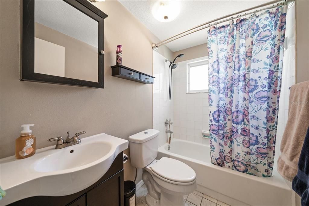 Active With Contract: $499,999 (3 beds, 2 baths, 1603 Square Feet)