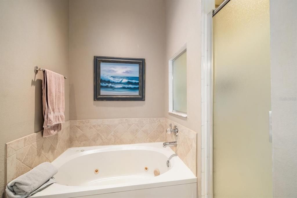 Active With Contract: $499,999 (3 beds, 2 baths, 1603 Square Feet)