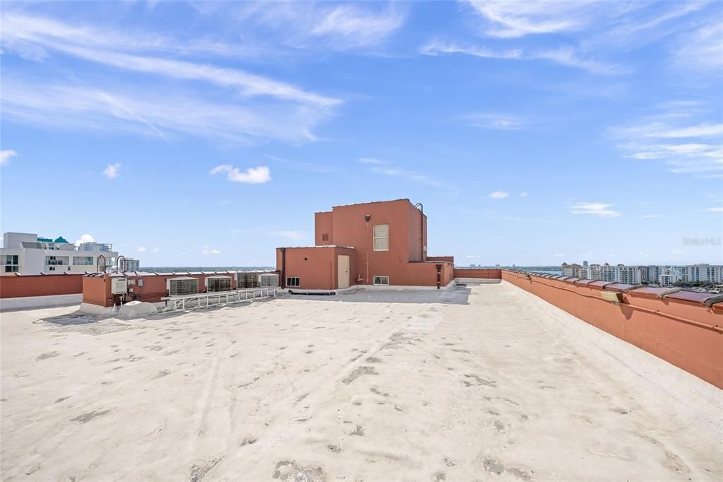 For Sale: $6,995,000 (4 beds, 3 baths, 7188 Square Feet)