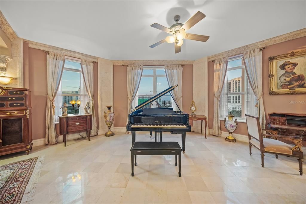 For Sale: $6,995,000 (4 beds, 3 baths, 7188 Square Feet)