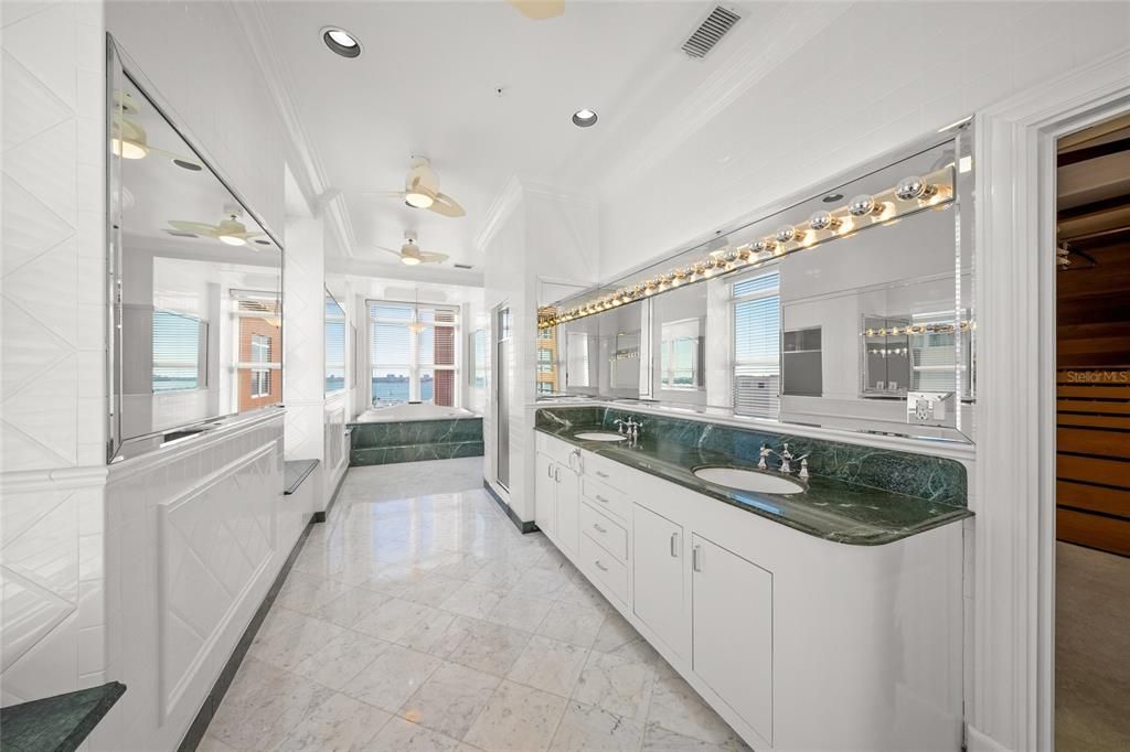 For Sale: $6,995,000 (4 beds, 3 baths, 7188 Square Feet)